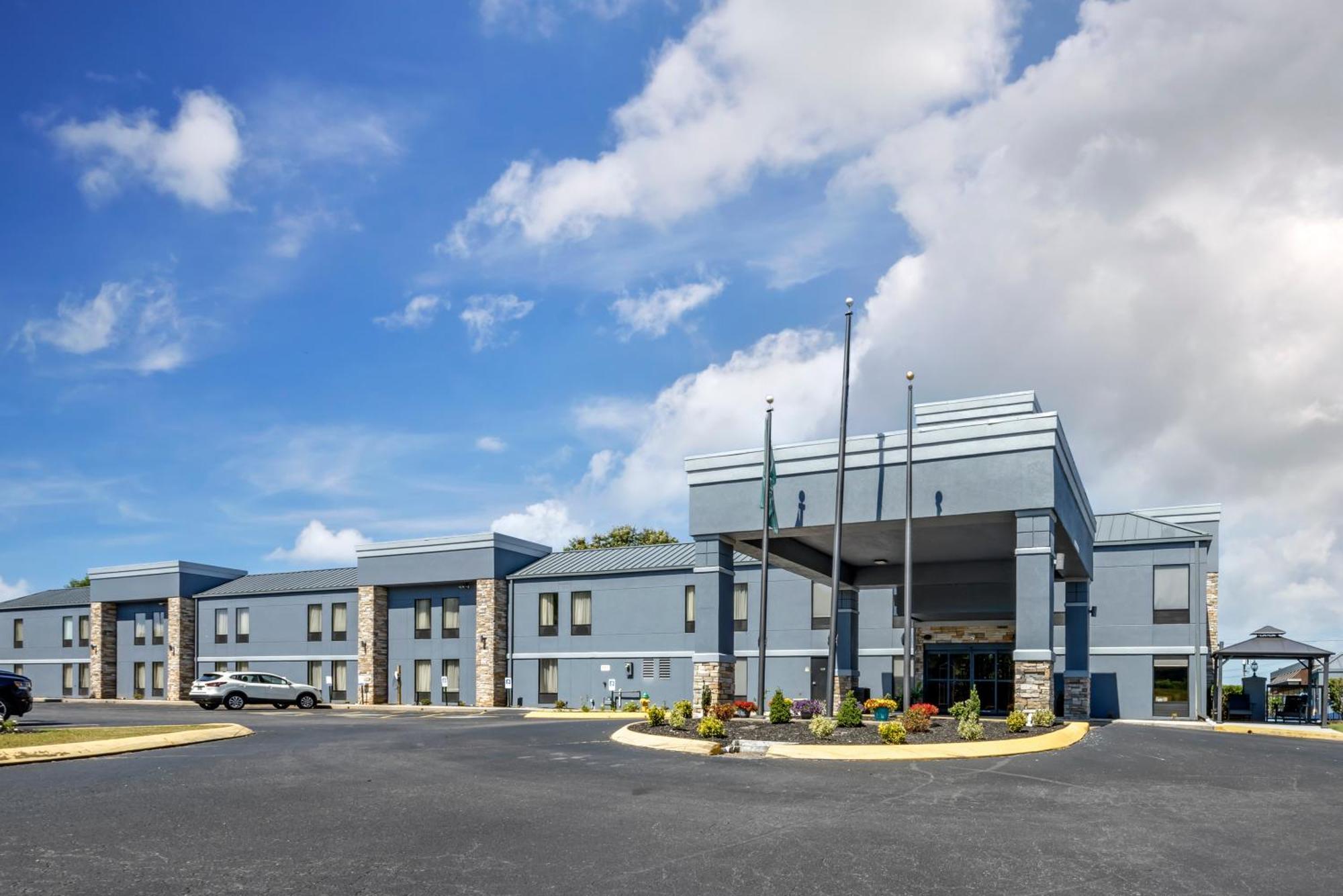 Quality Inn Clarksville - Exit 11 Bagian luar foto
