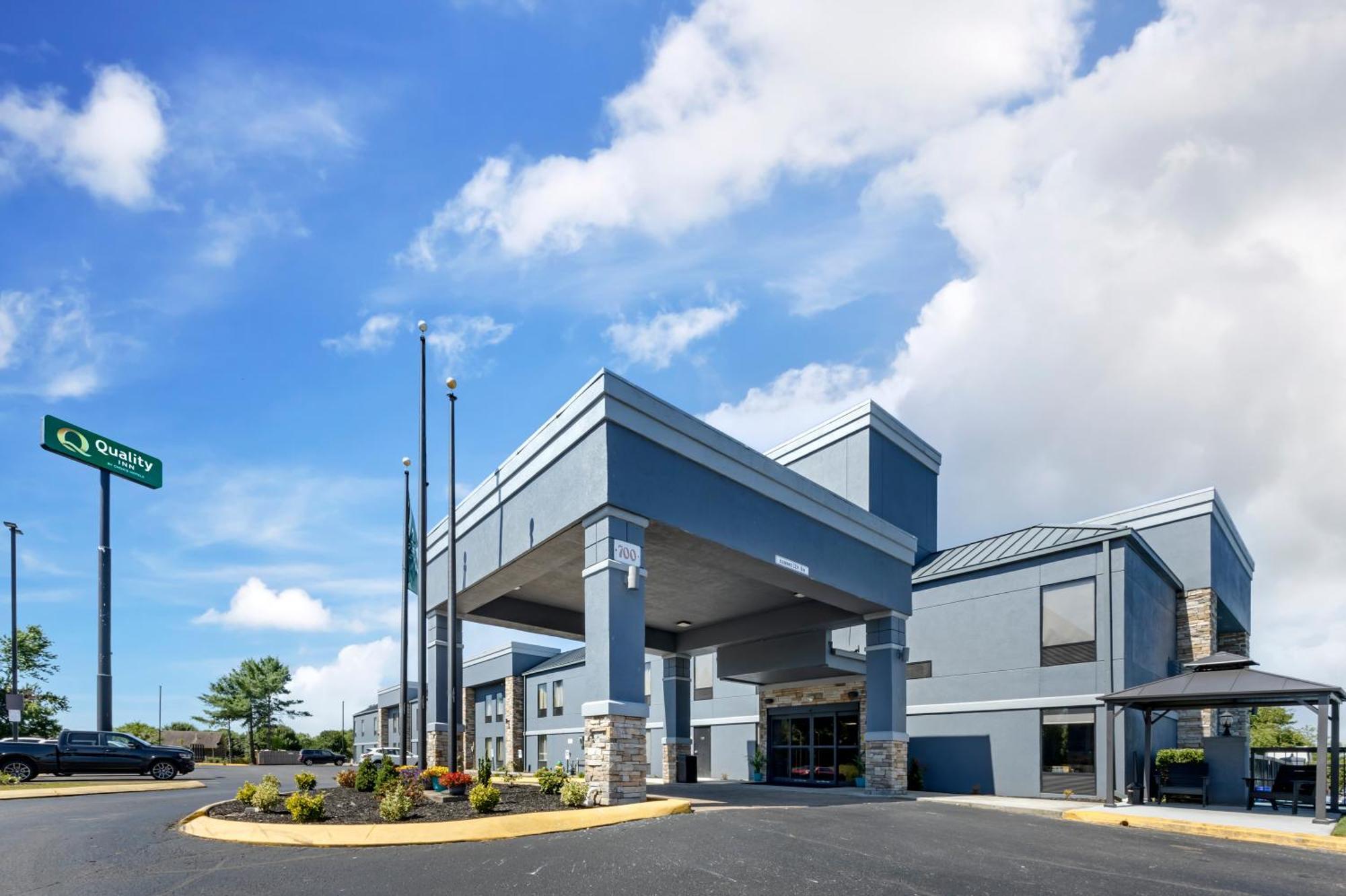 Quality Inn Clarksville - Exit 11 Bagian luar foto