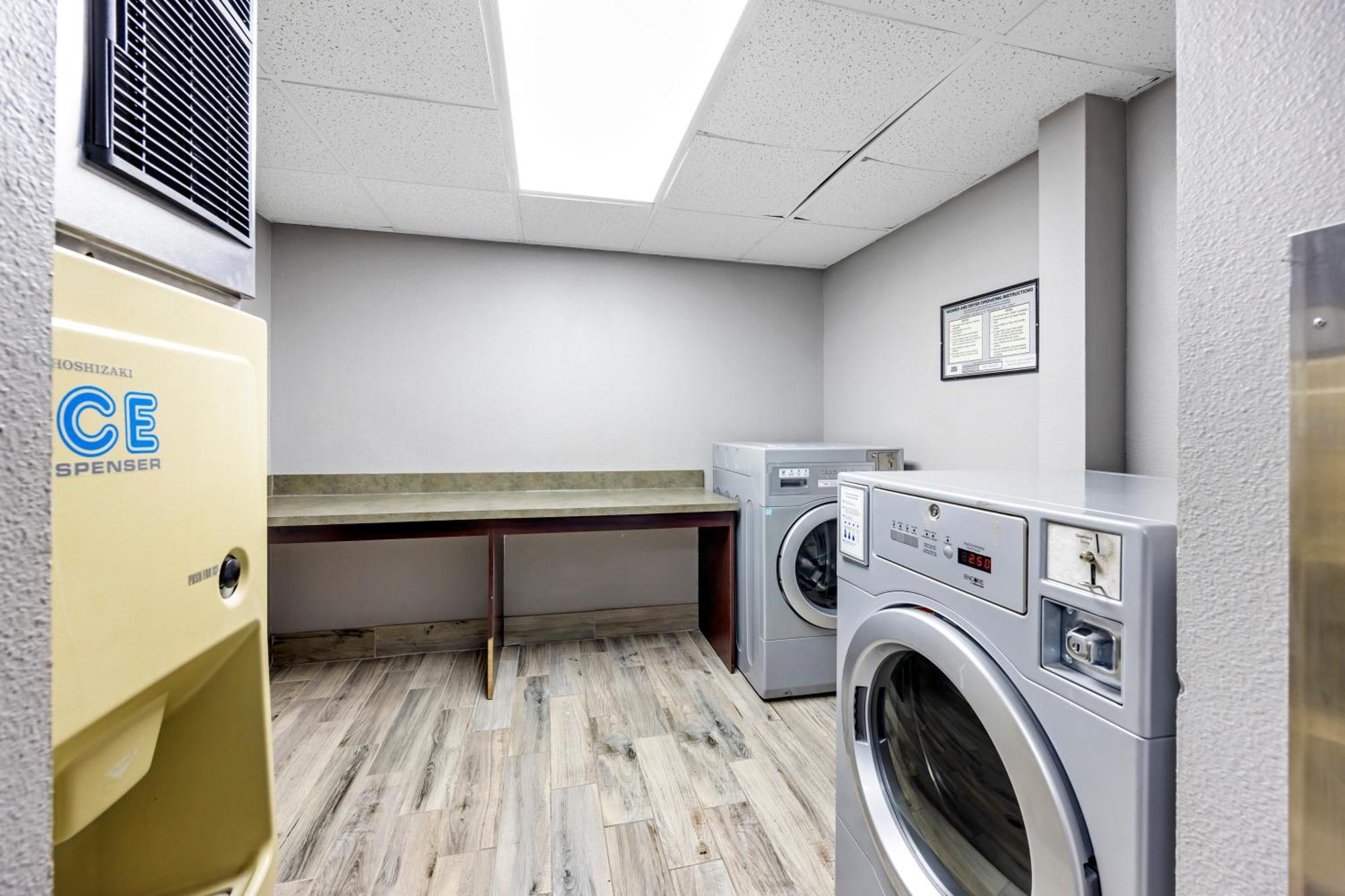 Quality Inn Clarksville - Exit 11 Bagian luar foto