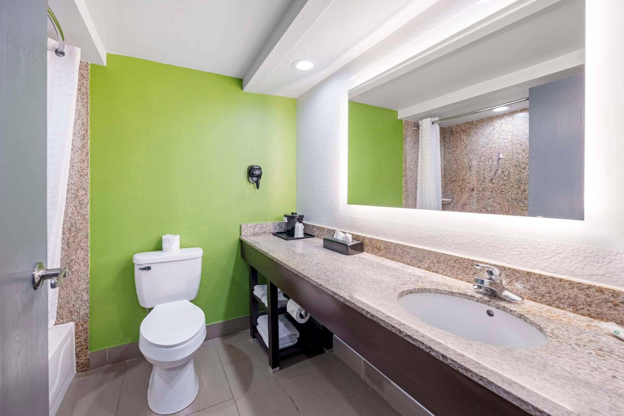 Quality Inn Clarksville - Exit 11 Bagian luar foto