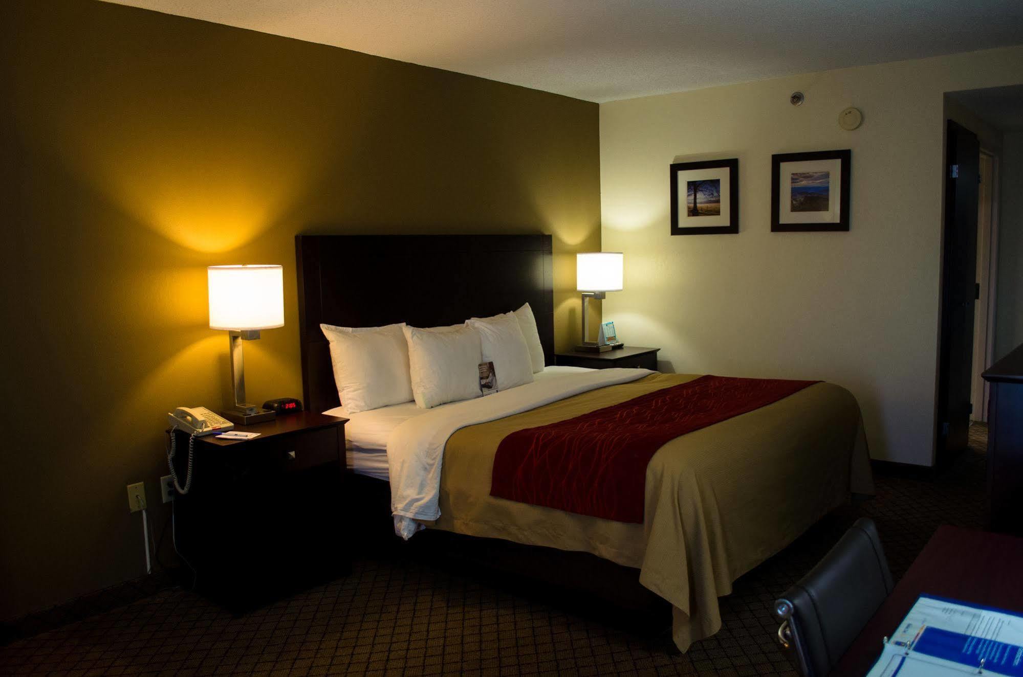 Quality Inn Clarksville - Exit 11 Bagian luar foto