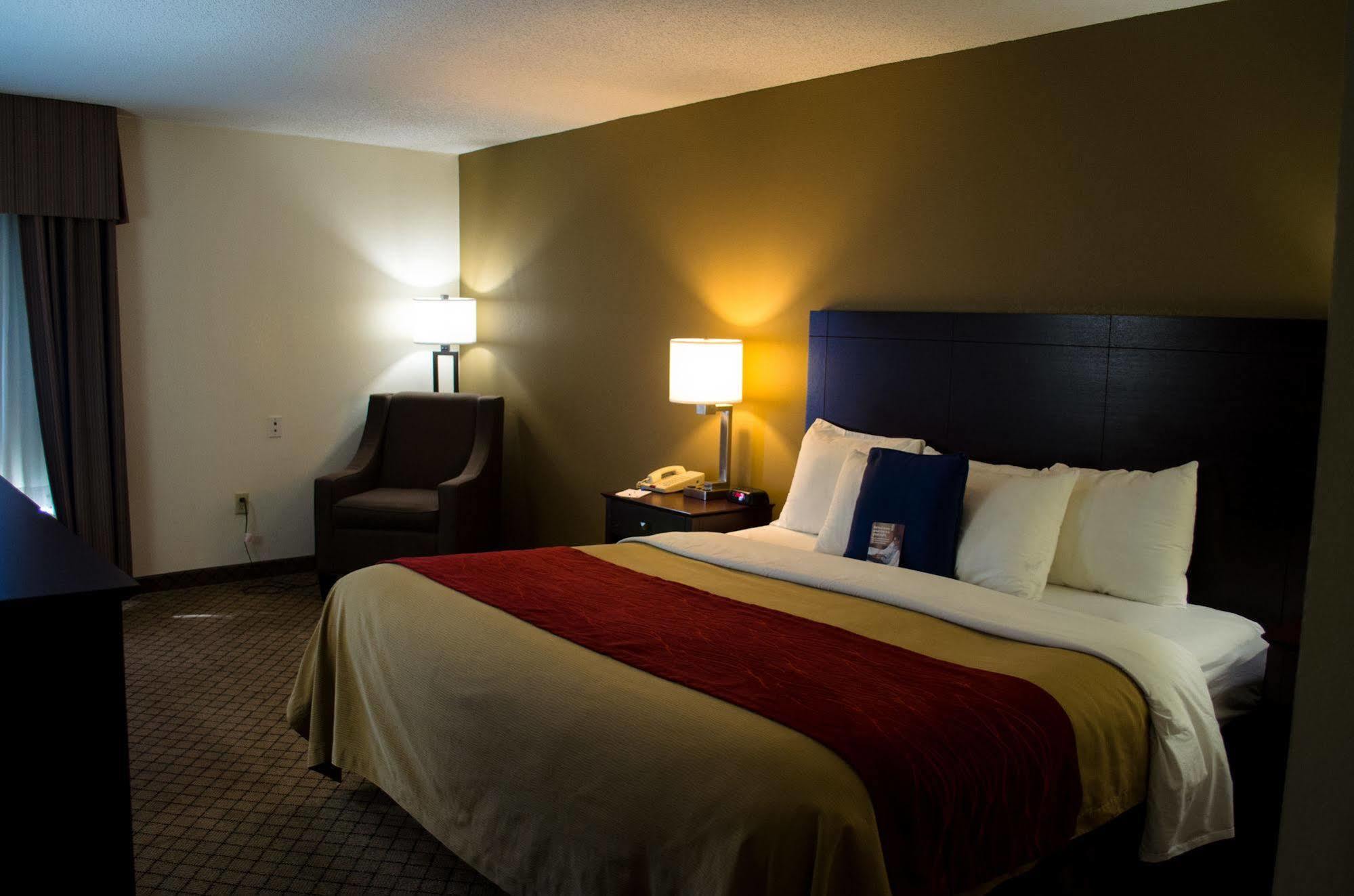 Quality Inn Clarksville - Exit 11 Bagian luar foto
