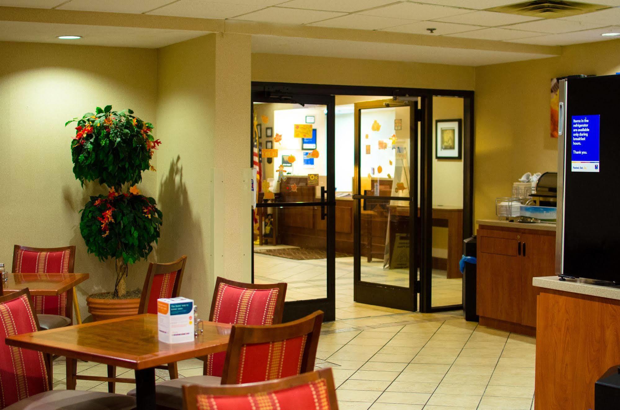 Quality Inn Clarksville - Exit 11 Bagian luar foto