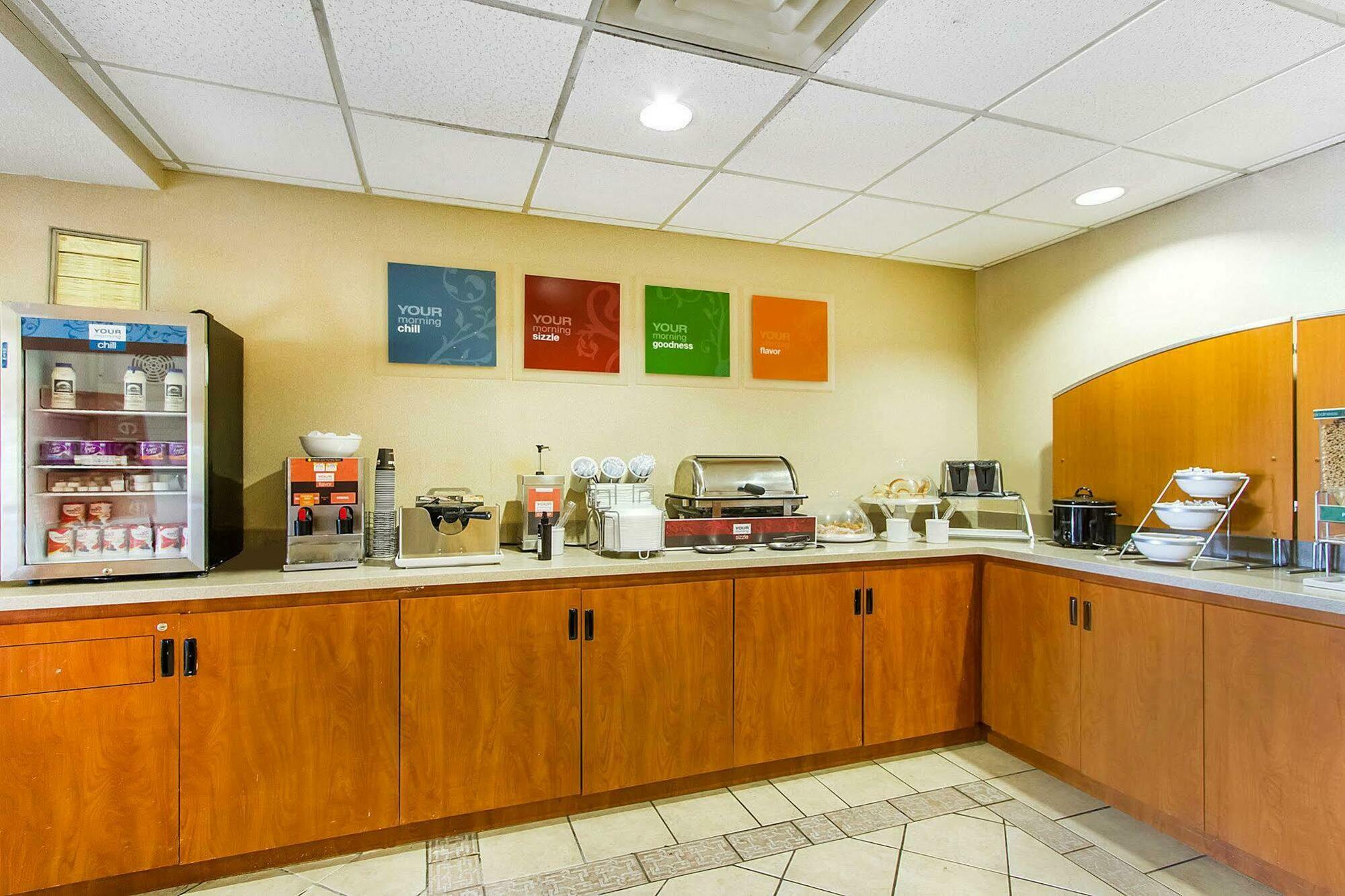 Quality Inn Clarksville - Exit 11 Bagian luar foto